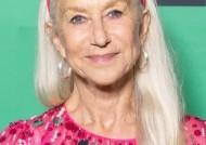 79岁的海伦·米伦（Helen Mirren）认为，军训让她保持了60年的身材