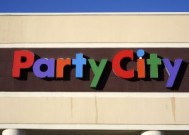 由于公司申请破产，Party City将关闭其门店